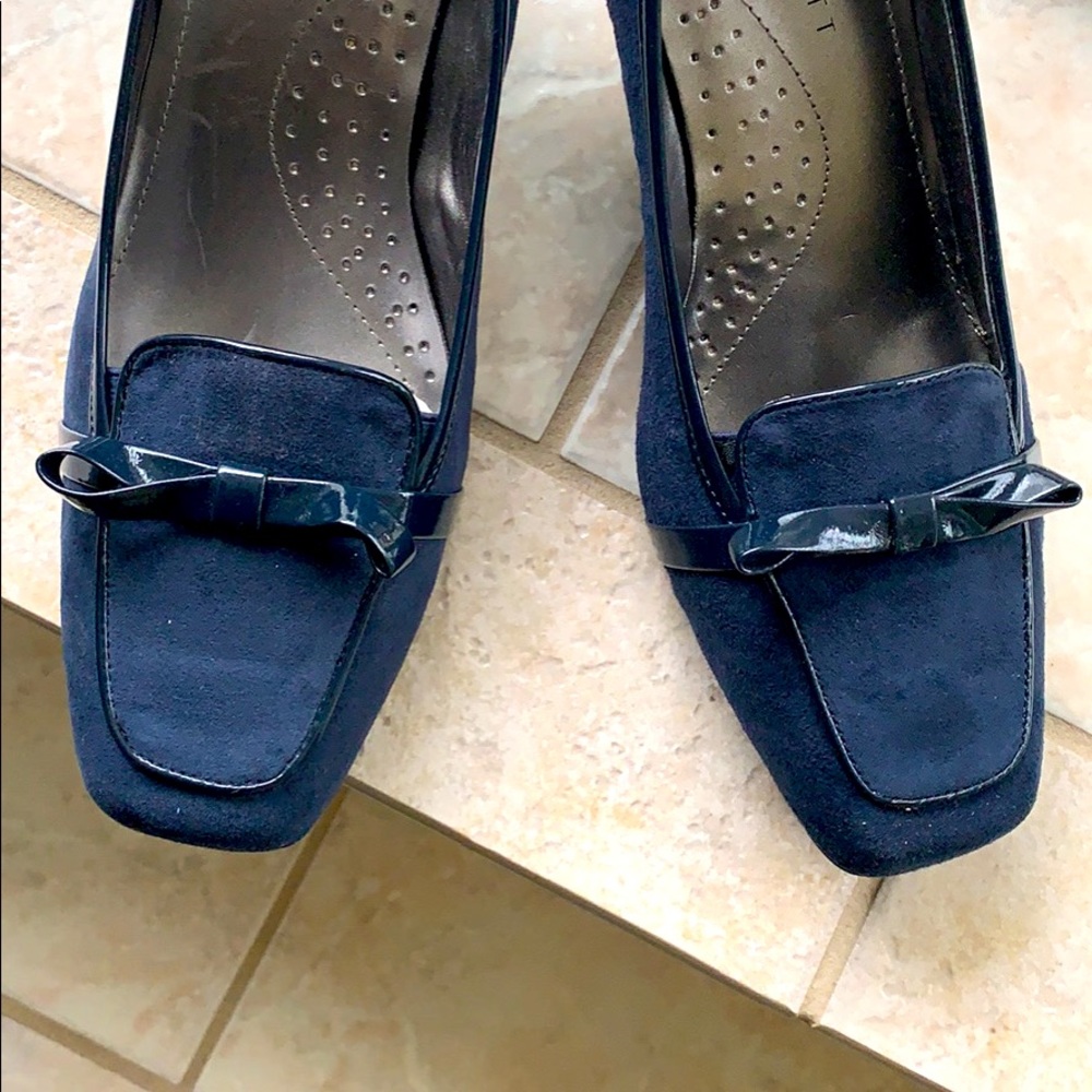 Shoe